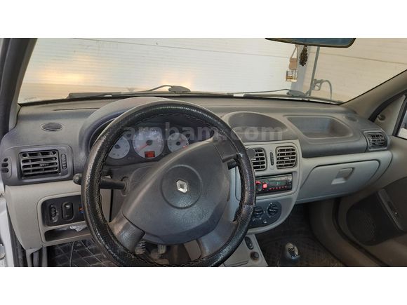 temiz öğretmenden satılık Clio bütün bakımları yapıldı