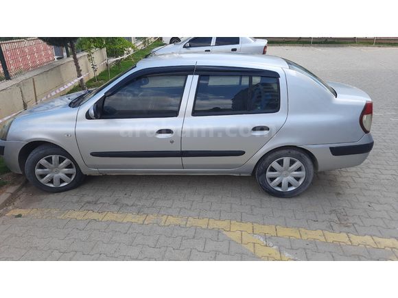 temiz öğretmenden satılık Clio bütün bakımları yapıldı