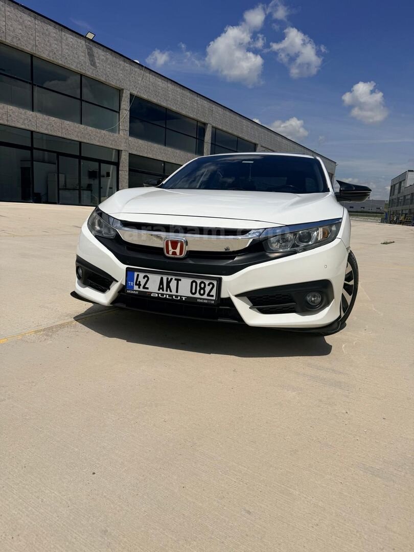 Galeriden Honda Civic 1.6i VTEC Elegance 2016 Model Ankara 131.000 km Beyaz 1
