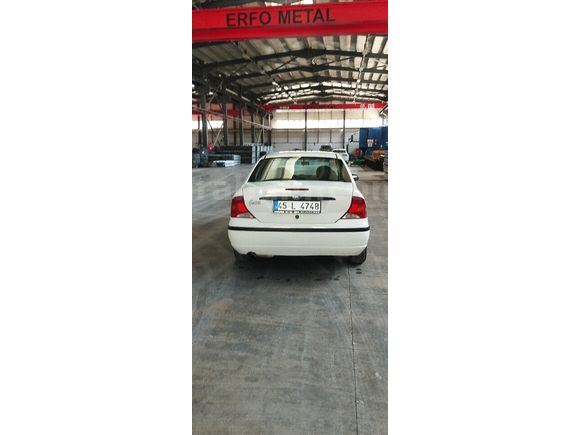 Sahibinden Ford Focus 1.4 Comfort 2004 Model