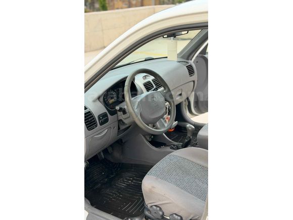 DEĞİŞENSİZ Sahibinden Hyundai Accent 1.5 CRDi Admire 2006 Model 