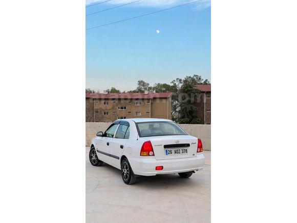 DEĞİŞENSİZ Sahibinden Hyundai Accent 1.5 CRDi Admire 2006 Model 
