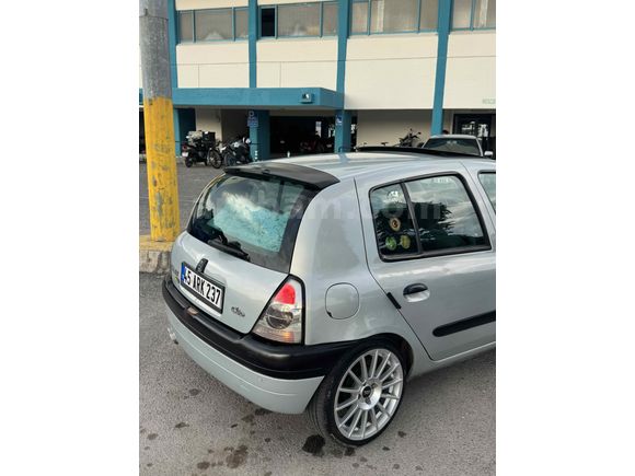 Sahibinden Renault Clio 1.4 RXT 2001 Model 