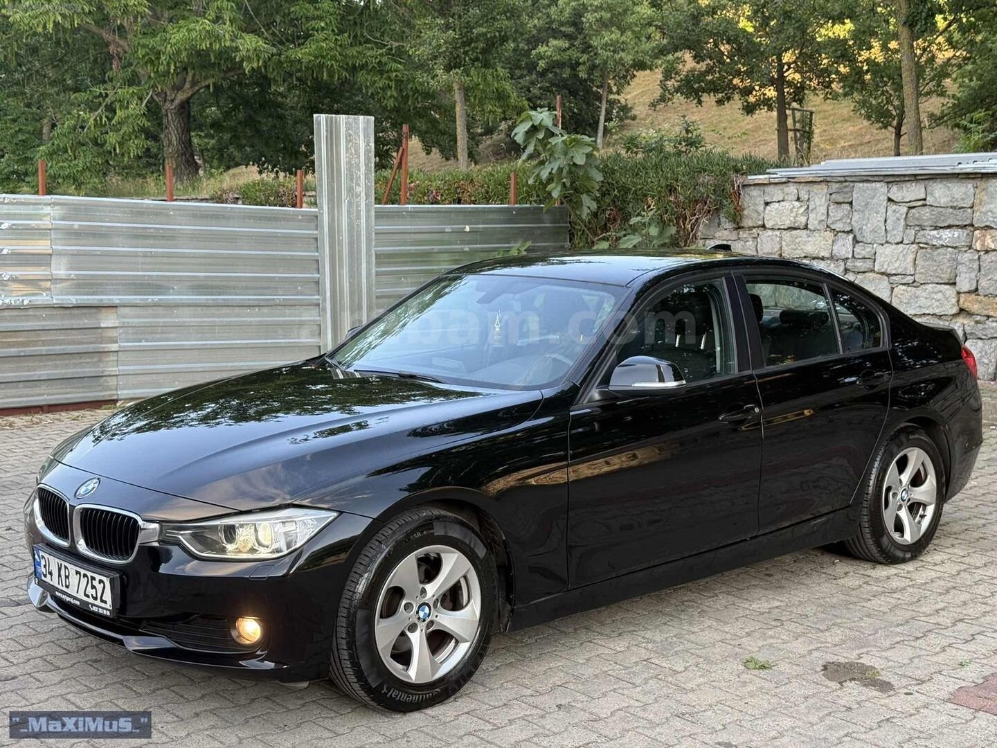 Galeriden BMW 3 Serisi 320i ED Standart 2013 Model İstanbul 170.000 km Siyah 3