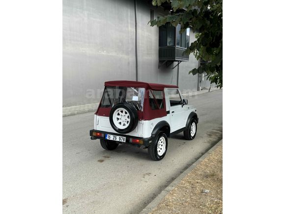 Suzuki Samurai