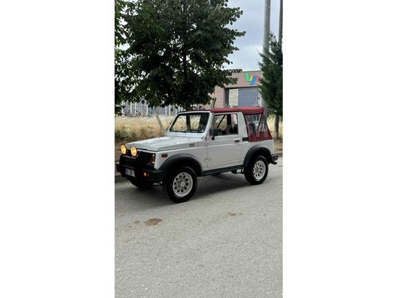 Suzuki Samurai