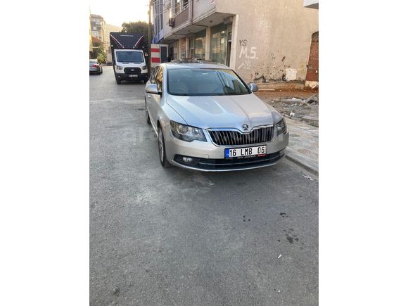 Sahibinden Skoda SuperB 1.6 TDI Elegance 2015 Model