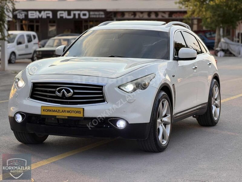 Galeriden Infiniti FX FX30d S 2012 Model Malatya 200.000 km Beyaz