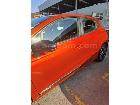 Değişensiz Hatasız 66.500 KM 1.0 TCE Clio 5