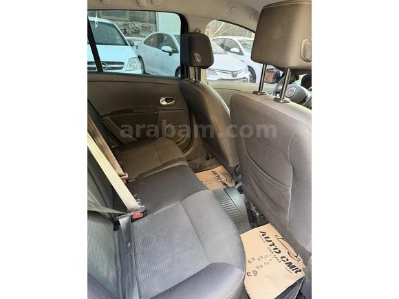AUTO CMR'DEN 2010 CLİO TERTEMİZ AİLE ARACI K.K TAKSİT