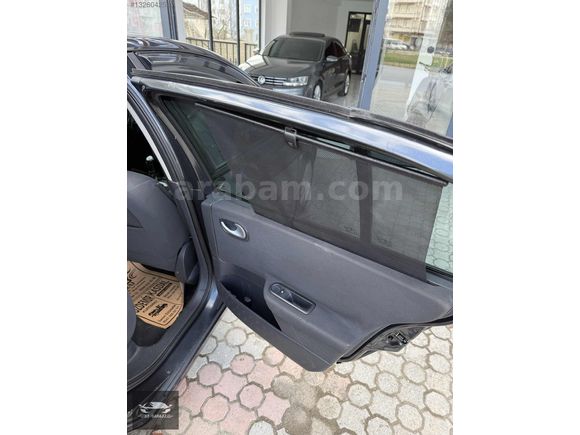 2010 MODEL 1.5 DCİ MEGANE EXCEPTİON DEĞİŞENSİZ YANIKSIZ