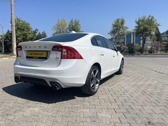 2014 MODEL S60 1.6 T4 R-Design Powershift
