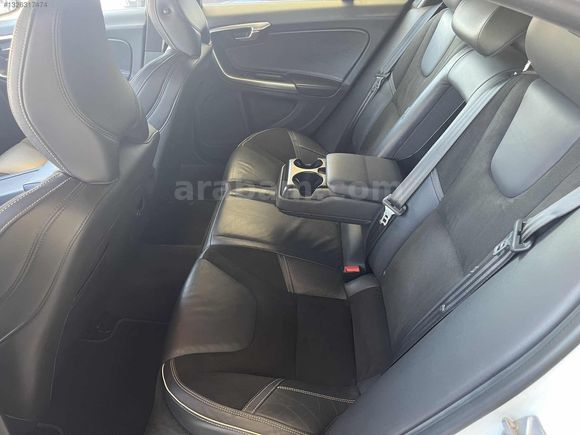 2014 MODEL S60 1.6 T4 R-Design Powershift