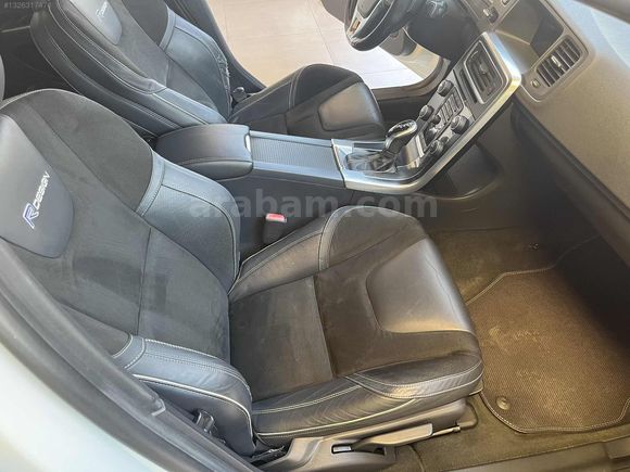 2014 MODEL S60 1.6 T4 R-Design Powershift