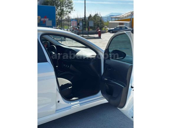 Üste 450bin civarı para verebileceğim düşük KM otomatik vites araçlarla takas olunur