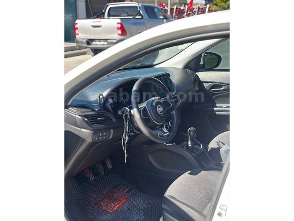 Üste 450bin civarı para verebileceğim düşük KM otomatik vites araçlarla takas olunur
