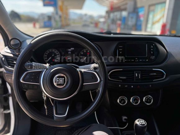 Üste 450bin civarı para verebileceğim düşük KM otomatik vites araçlarla takas olunur