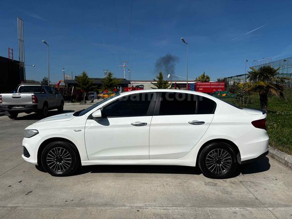 Üste 450bin civarı para verebileceğim düşük KM otomatik vites araçlarla takas olunur