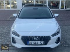 AHMET ÖZTÜRK'DEN 2017 HYUNDAİ İ30 1.6CRDİ ELİTE PLUS 173.000KM