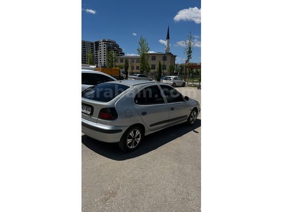 Sahibinden Renault Megane 1.6 RTE 1996 Model 