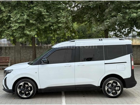 2024 TURNEO COURİER 1.5 DELÜXE FULL EXTRALI HATASIZ BOYASIZ