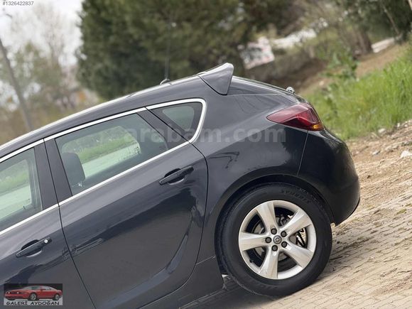 GALERİ AYDOĞAN DAN OPEL ASTRA J KASA BAKİMLİ ARAÇ