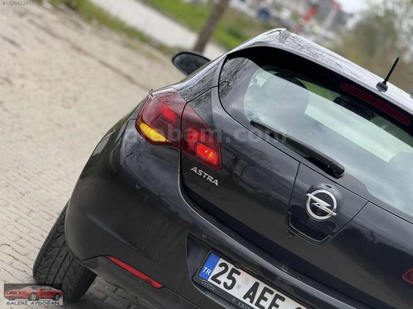 GALERİ AYDOĞAN DAN OPEL ASTRA J KASA BAKİMLİ ARAÇ
