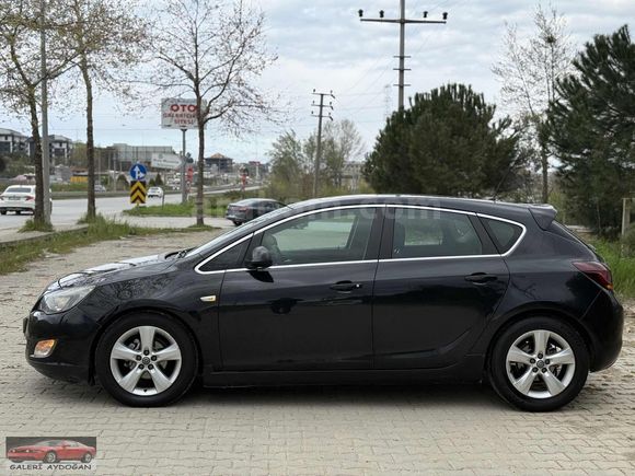 GALERİ AYDOĞAN DAN OPEL ASTRA J KASA BAKİMLİ ARAÇ