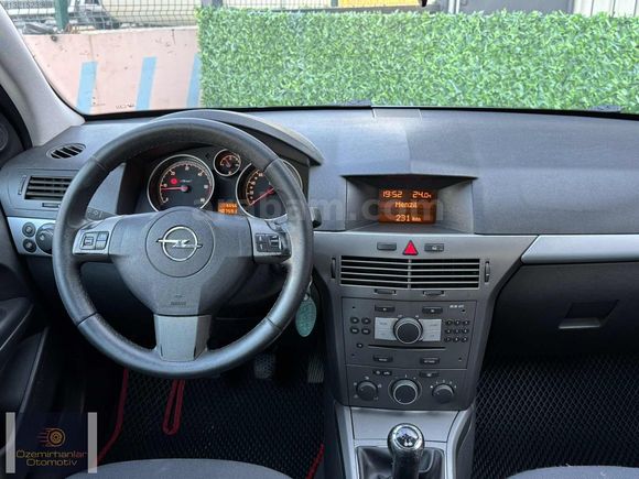 2006 MODEL OPEL ASTRA DİZEL MANUEL EMSALSİZ TEMİZLİKTE