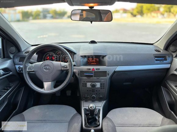 Manaycı'dan Opel Astra Bakımlı 270 Binde Orjinal Pırıl Pırıl