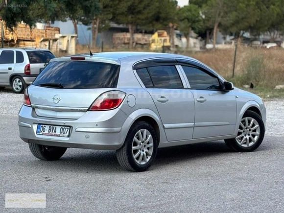 Manaycı'dan Opel Astra Bakımlı 270 Binde Orjinal Pırıl Pırıl