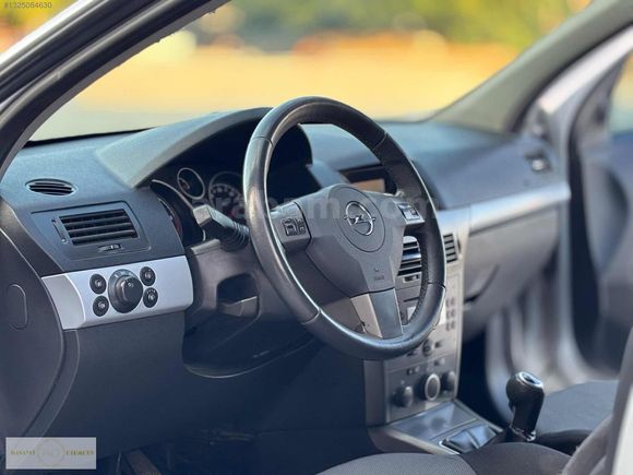 Manaycı'dan Opel Astra Bakımlı 270 Binde Orjinal Pırıl Pırıl