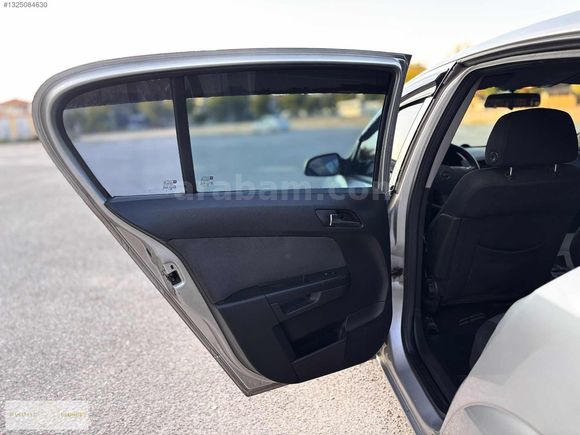 Manaycı'dan Opel Astra Bakımlı 270 Binde Orjinal Pırıl Pırıl