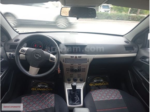 ÖZEVCİ OTOMOTİV'DEN ORİJİNAL OPEL ASTRA 1.3 CDTI ENJOY...