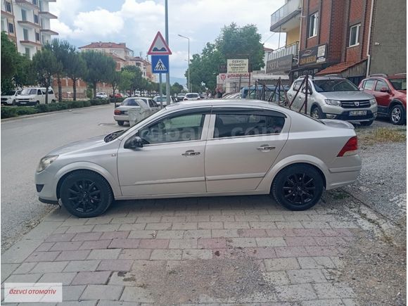 ÖZEVCİ OTOMOTİV'DEN ORİJİNAL OPEL ASTRA 1.3 CDTI ENJOY...