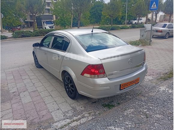 ÖZEVCİ OTOMOTİV'DEN ORİJİNAL OPEL ASTRA 1.3 CDTI ENJOY...