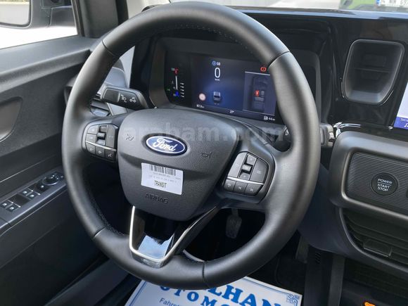 2025*TOURNEO*COURİER*1.5EcoBlue*6İLERİ*TİTANİUM*17JANT*65KM'DE !