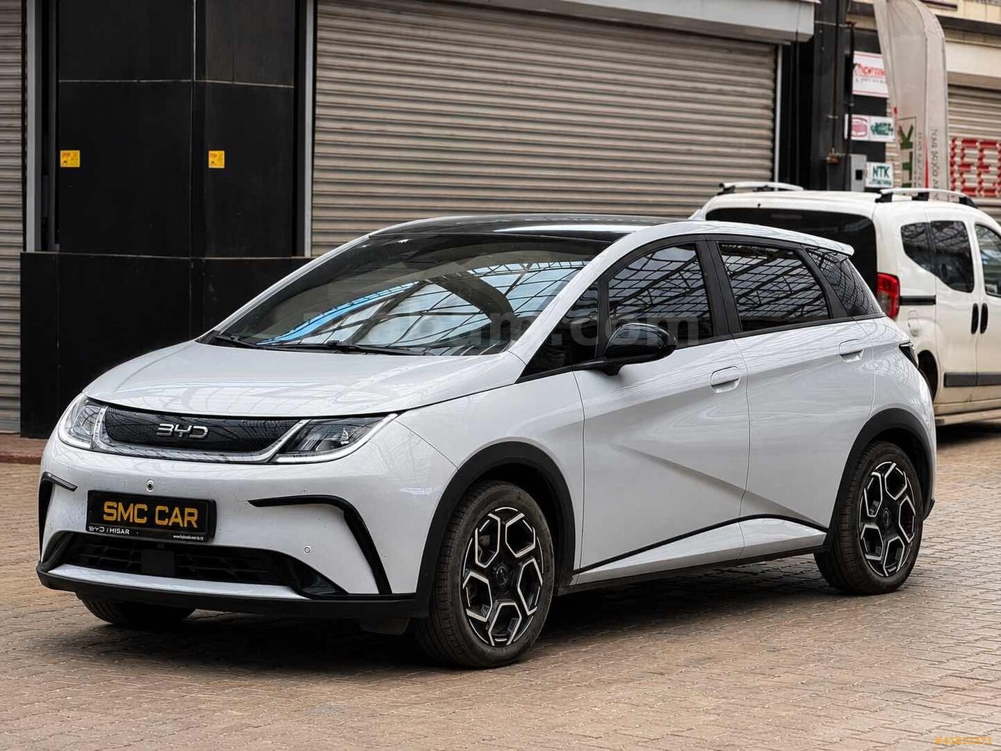 Galeriden BYD Dolphin Design 2025 Model Konya 12.500 km Gri 4