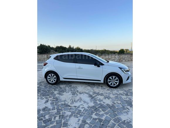 Sahibinden Renault Clio 1.0 SCe Joy 2023 Model 
