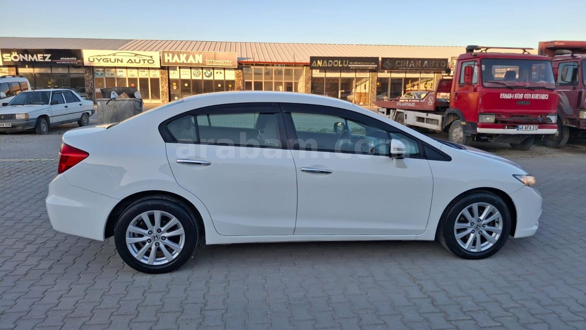 Galeriden Honda Civic 1.6i VTEC Eco Premium 2013 Model Kahramanmaraş 223.000 km Beyaz 2