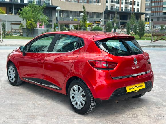 RENAULT CLİO 2015 MODEL DÜŞÜK KM TEMİZ 