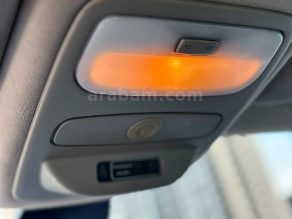 RENAULT CLİO 2015 MODEL DÜŞÜK KM TEMİZ 