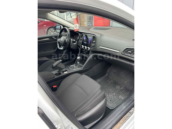 Sahibinden Renault Megane 1.5 Blue DCI Touch 2021 Model 