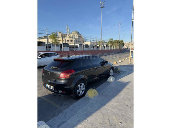 Sahibinden Kia Pro Ceed 1.6 CRDi Cool Plus 2011 Model 