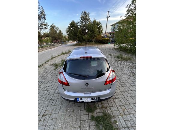 Sahibinden Renault Megane 1.5 dCi Dynamique 2011 Model 