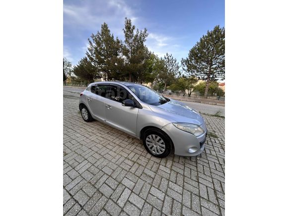 Sahibinden Renault Megane 1.5 dCi Dynamique 2011 Model 
