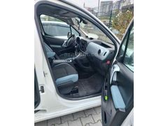 TÜRKİYEDE YOK. Sahibinden Citroen Berlingo 1.6 HDi Selection 2012 Model  110.000 km Beyaz