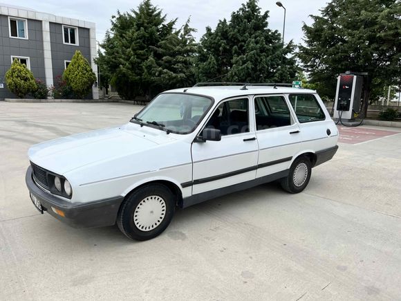 Galeriden Renault R 12 Toros 2000 Model Tokat