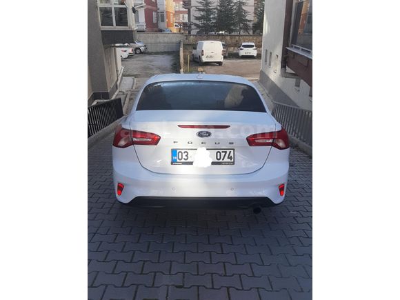 Sahibinden Hatasız  Ford Focus 1.5 EcoBlue Trend X 2023 Model Beyaz