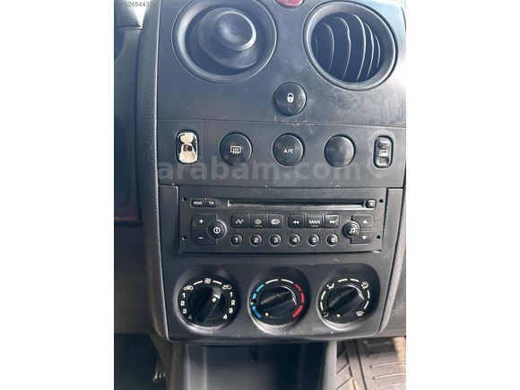 2003 Model Berlingo Otomobil Ruhsat 1.9 Klimalı